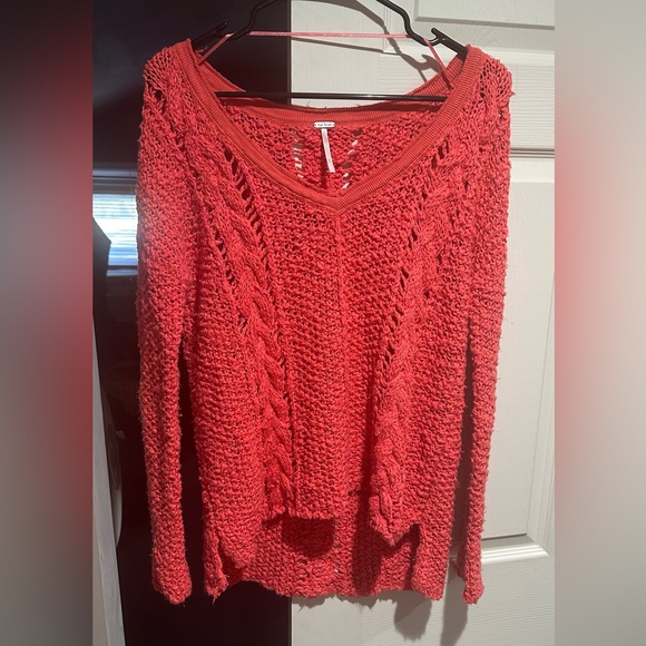 FREE PEOPLE OVERSIZED SWEATER SIZE SMALL! NWOT!! #78 - Picture 1 of 4